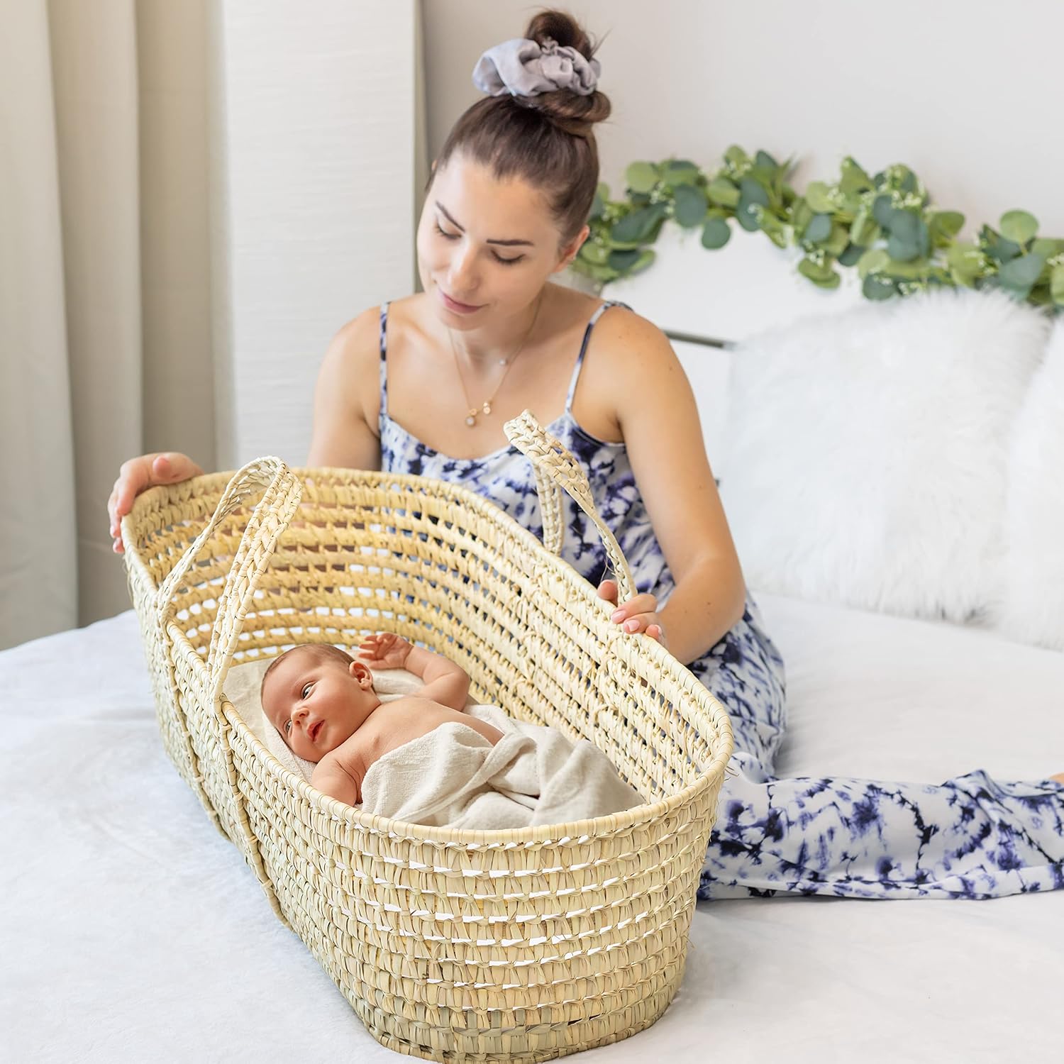 Natural Wicker Moses Basket with Mattress and Sheet I605738