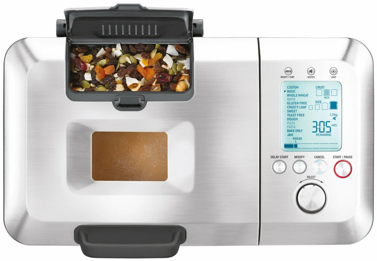 2.5-lb Bread Maker with nut dispensor L34780