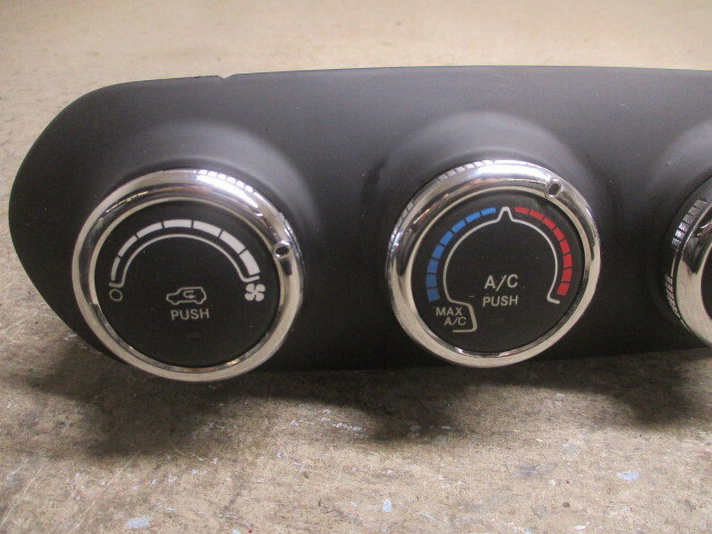 Pre-Owned Jeep Renegade Manual Climate AC Heater Temperature Control N172558