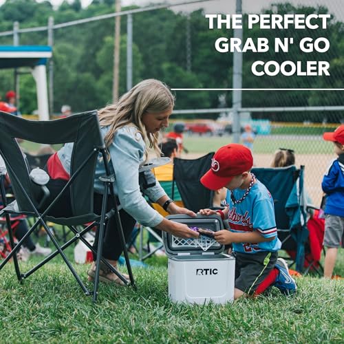 8 QT Insulated Portable Cooler W743758