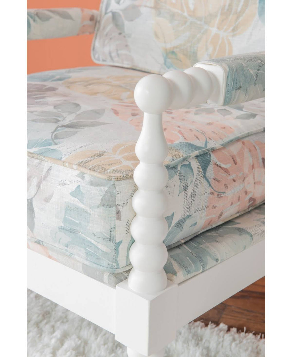 White Spindle Wood Frame Chair Y853