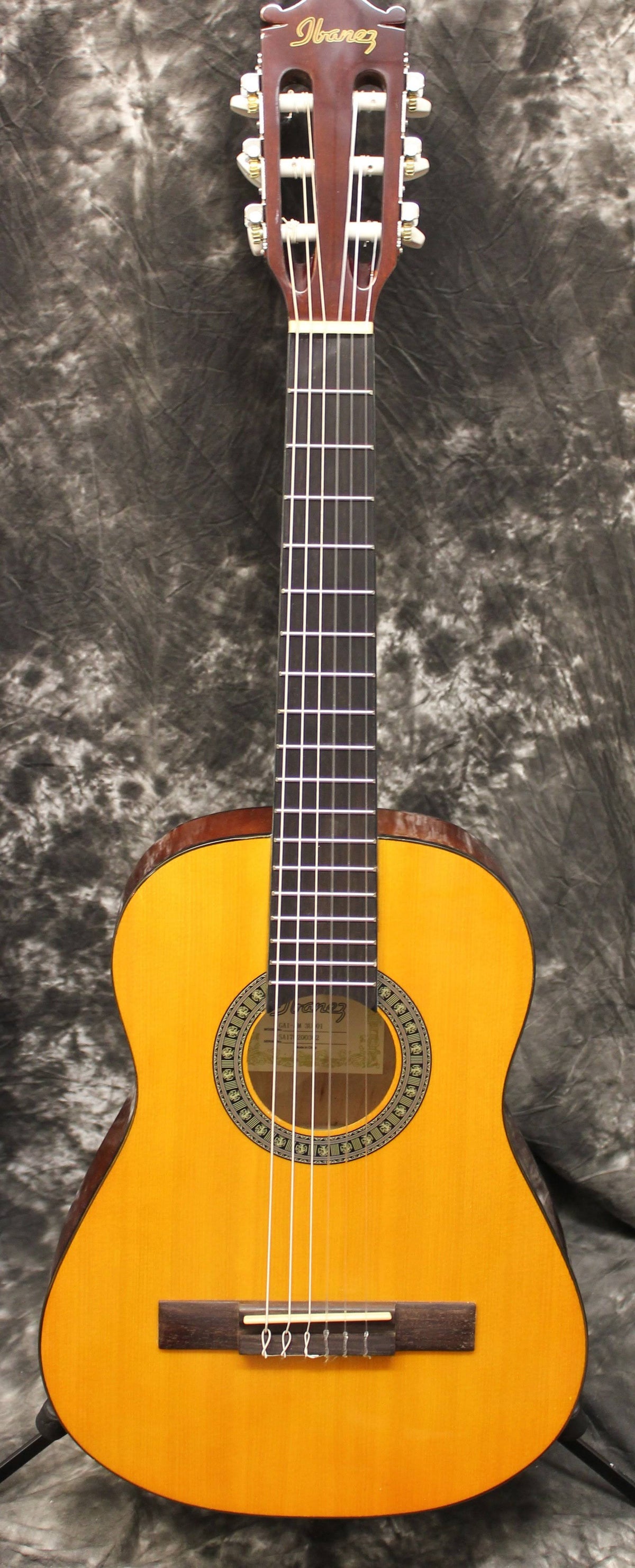 1/2 Size Classical Guitar F537