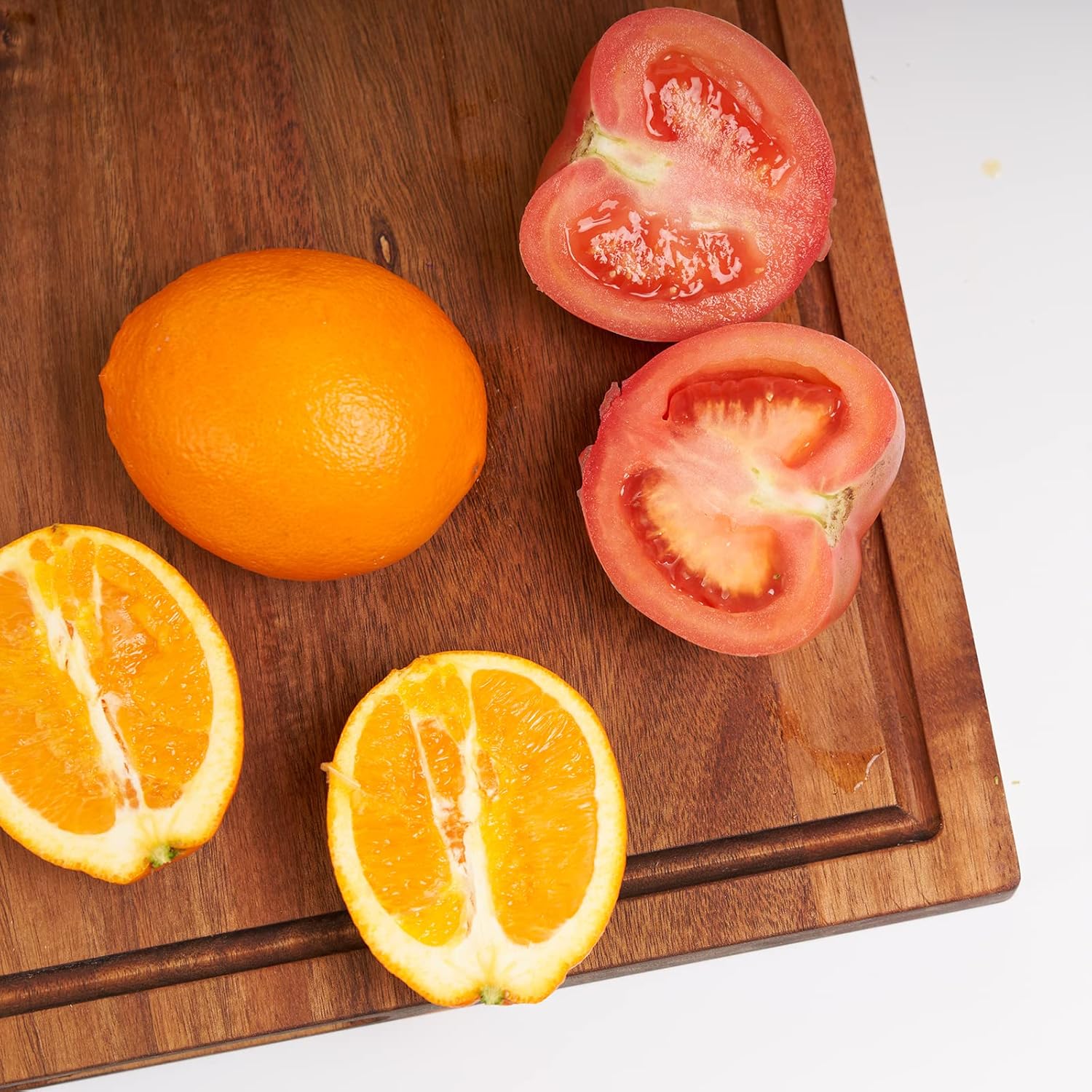 Acacia Wood Cutting Board with Juice Slot and Handle P643